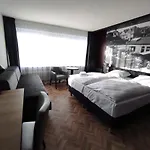 מלון Akzent City-hotel קלב