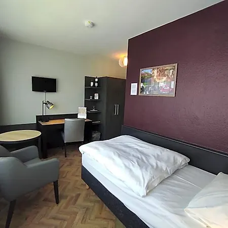 מלון Akzent City-hotel