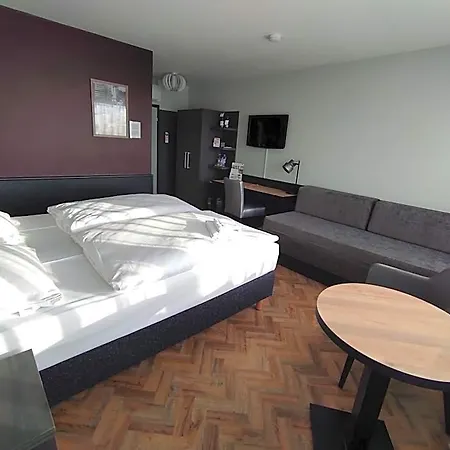 מלון Akzent City-hotel 3*