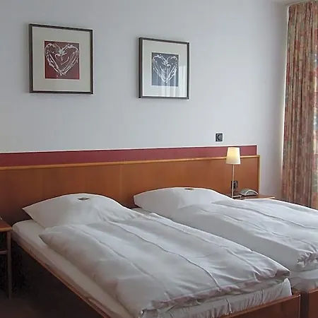 מלון Akzent City-hotel קלב