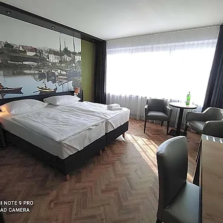 Akzent City-hotel 3* קלב